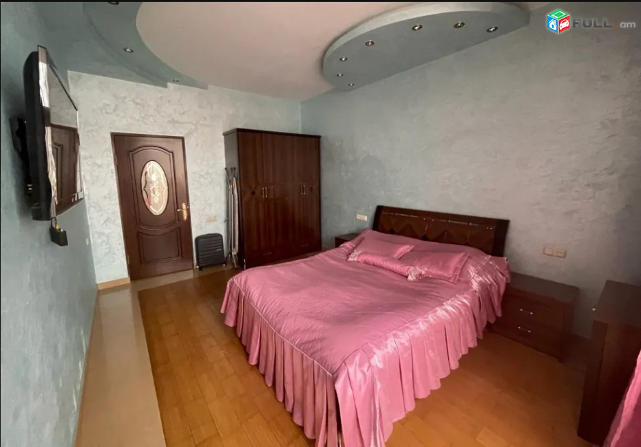 LA04472 Վարձով 3 սենյականոց բնակարան Բաղրամյան , նորակառույց 