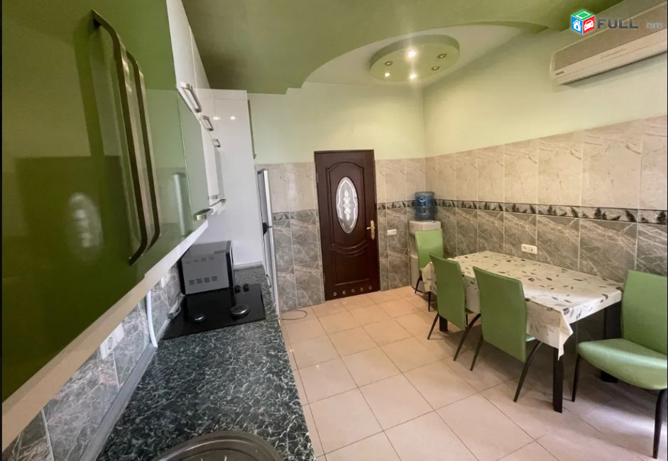 LA04472 Վարձով 3 սենյականոց բնակարան Բաղրամյան , նորակառույց 