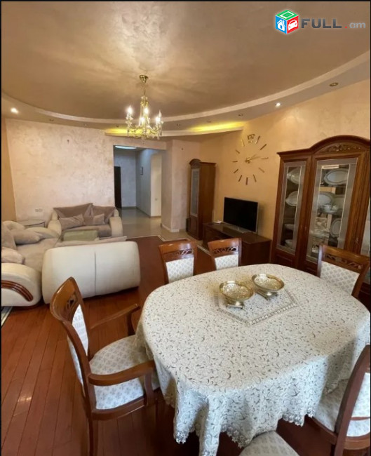 LA04472 Վարձով 3 սենյականոց բնակարան Բաղրամյան , նորակառույց 