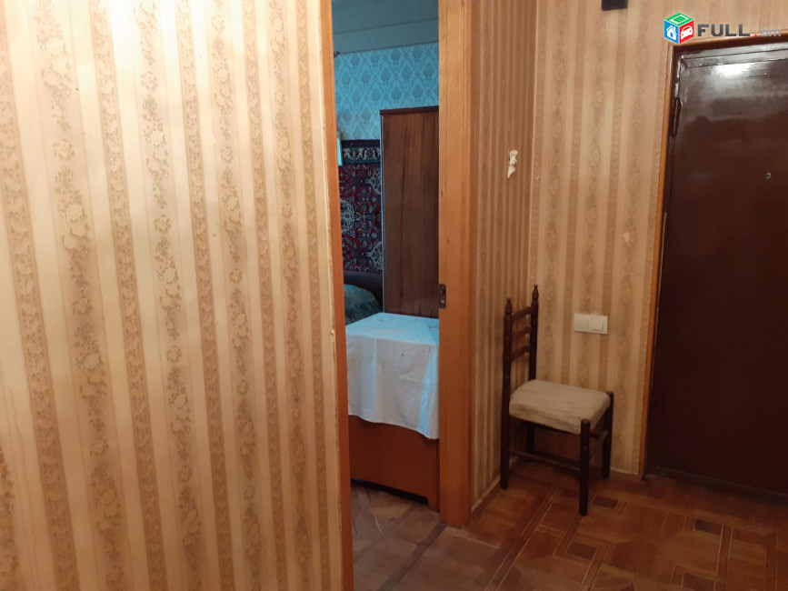 LA04422 Վարձով 2 սենյակ և փակ պատշգամբ Արամ Խաչատրյան փողոցում