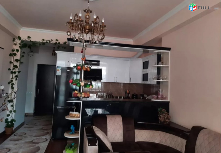 LA04477 Վարձով 3 սենյականոց բնակարան Ադոնց , Երազ բնակելի թաղամաս նորակառույց շենք