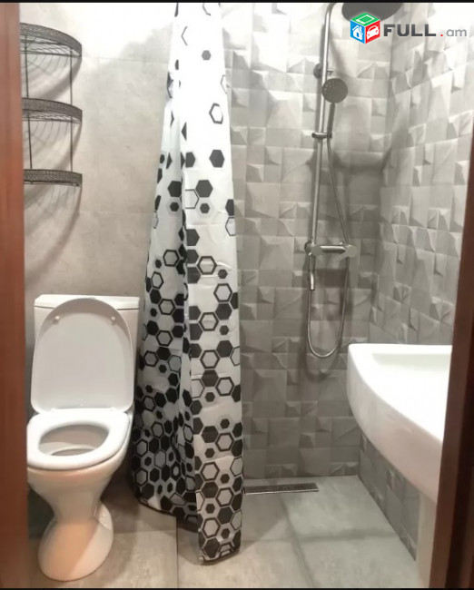 LA04481 Վարձով 2 սենյականոց բնակարան Արամ Խաչատրյան փողոցում