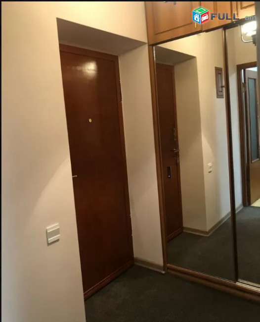 LA04481 Վարձով 2 սենյականոց բնակարան Արամ Խաչատրյան փողոցում