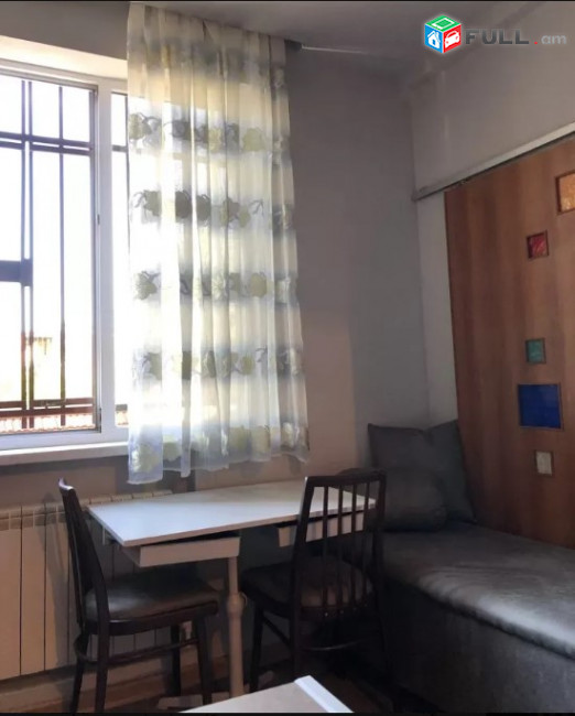 LA04481 Վարձով 2 սենյականոց բնակարան Արամ Խաչատրյան փողոցում