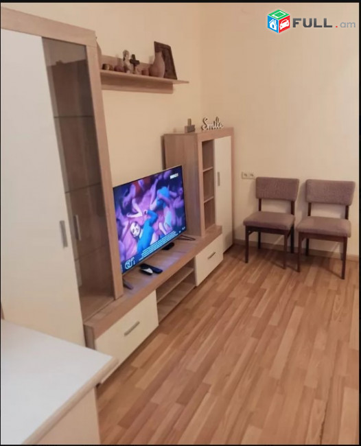 LA04503  Վարձով 3 սենյականոց բնակարան Օրբելի  փողոց