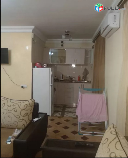 LA04516  Օրավարձով 1 սենյականոց բնակարան Վաղարշյան փողոցում 