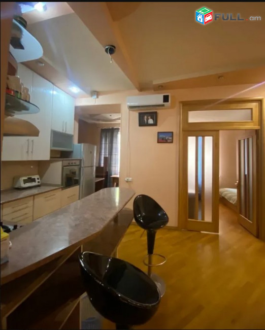 LA04536 Վարձով 2 սենյականոց բնակարան Մաշտոցի պողոտայում 