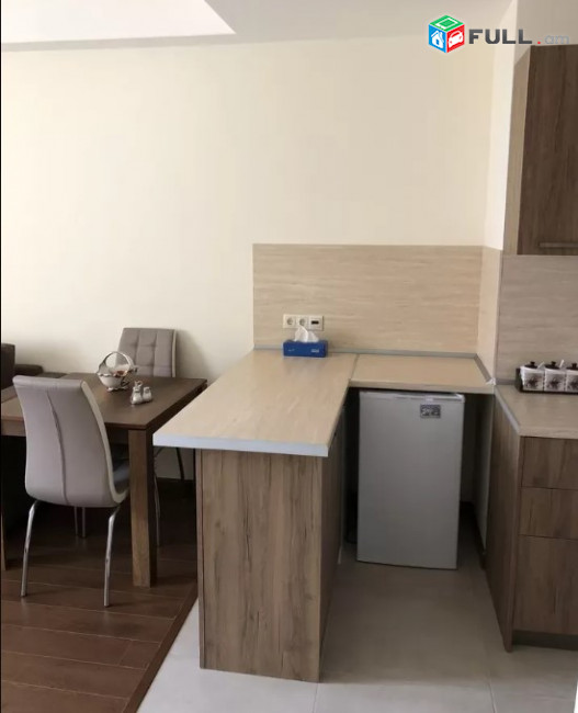 LA04549 Վարձով 2 սենյականոց բնակարան Բյուզանդի փողոց , նորակառույց շենք