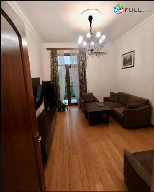 LA09641  Վարձով 2 սենյականոց բնակարան Նալբանդյան փողոցում