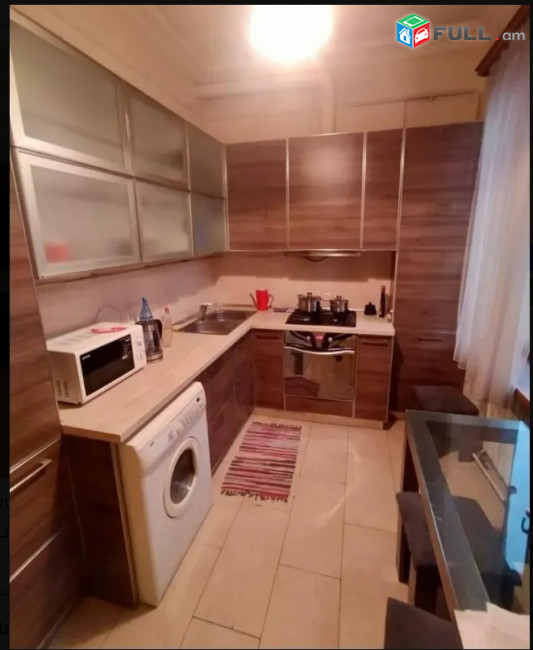 LA09641  Վարձով 2 սենյականոց բնակարան Նալբանդյան փողոցում