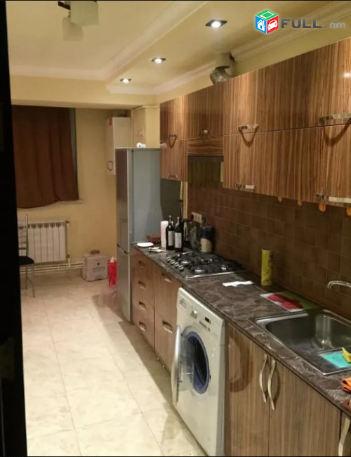 LA04583 Վարձով 3 սենյականոց բնակարան Մամիկոնյանց փողոցում 