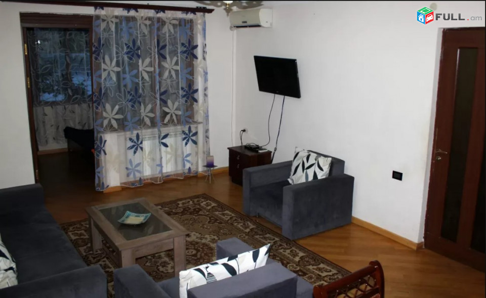 LA04563  Վարձով 2 սենյականոց բնակարան Աբովյան փողոցում 