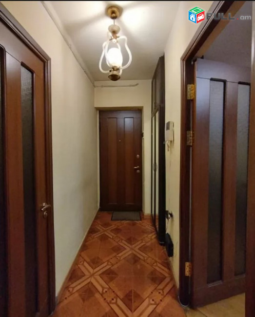 LA04563  Վարձով 2 սենյականոց բնակարան Աբովյան փողոցում 