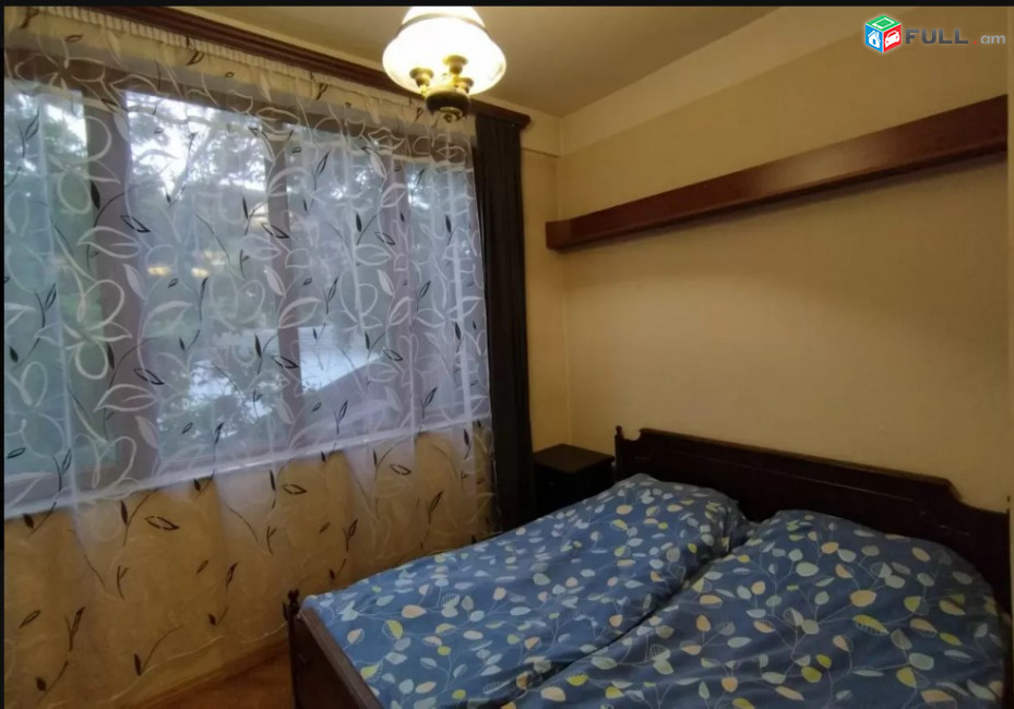 LA04563  Վարձով 2 սենյականոց բնակարան Աբովյան փողոցում 