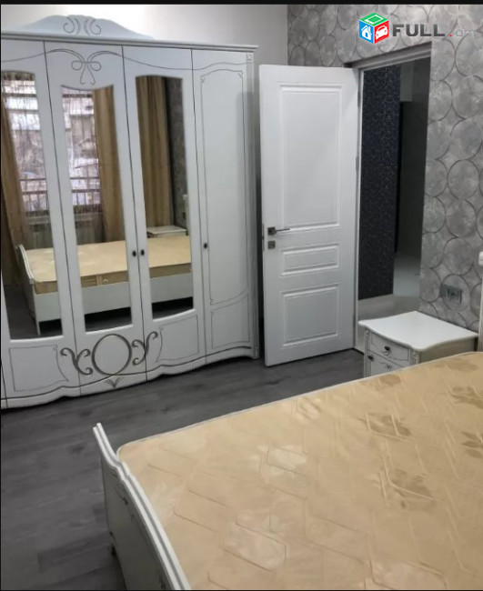 LA04598 Վարձով 3  սենյականոց բնակարան Չարենցի փողոց , նորակառույց 