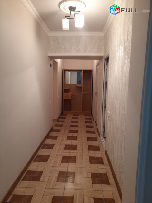 LA04602  Վարձով 3 սենյականոց բնակարան Արամ Խաչատրյան 