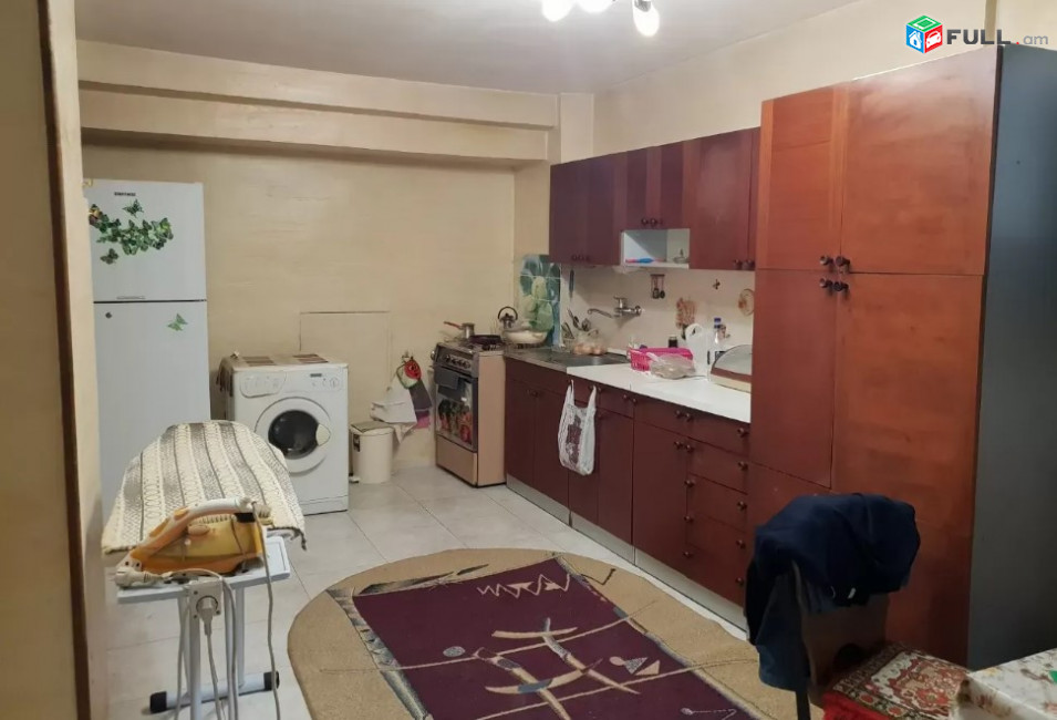 LA04629 Վարձով 4 սենյականոց բնակարան ն Բյուզանդի փողոց,  Վերնիսաժի մոտակայքում