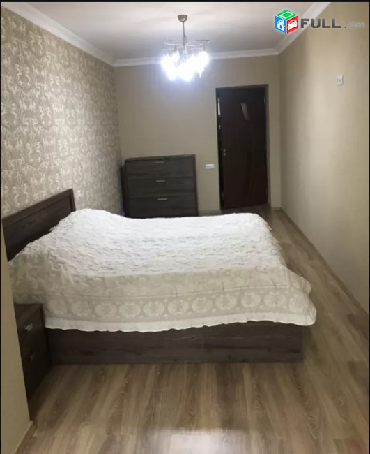 LA04648 Վարձով 3 սենյականոց բնակարան Մաշտոց , Մատենադարանի մոտ 