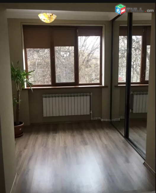LA04648 Վարձով 3 սենյականոց բնակարան Մաշտոց , Մատենադարանի մոտ 