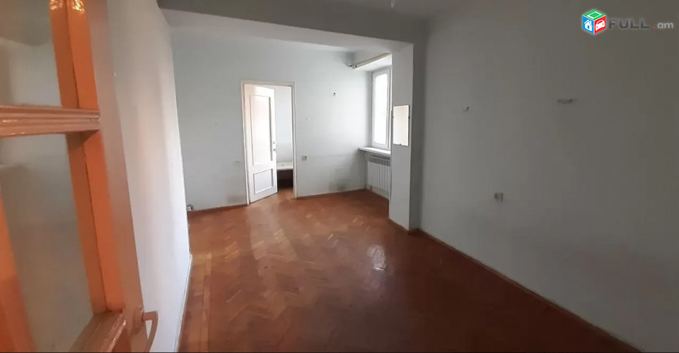 LA04655 Վարձով 3 սենյականոց բնակարան Պուշկին փողոցում