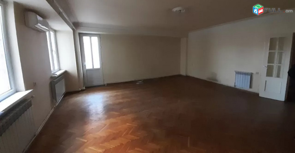LA04655 Վարձով 3 սենյականոց բնակարան Պուշկին փողոցում