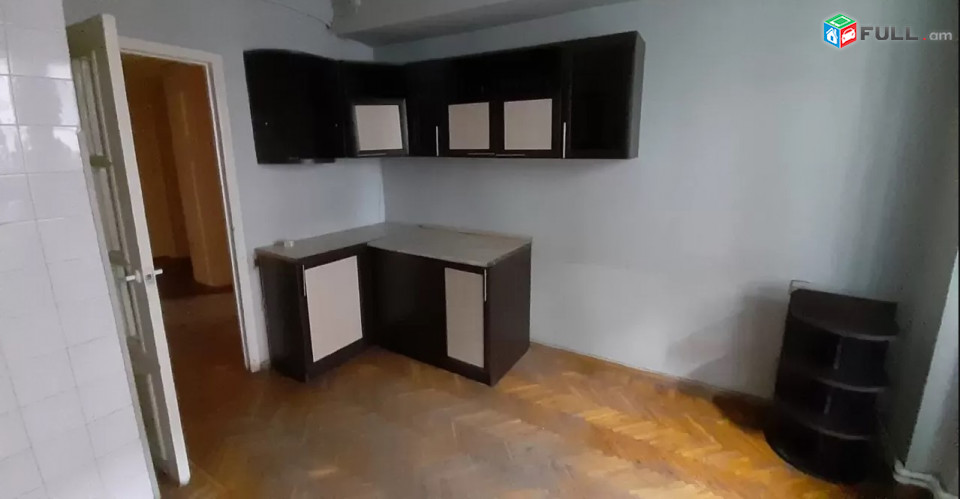 LA04655 Վարձով 3 սենյականոց բնակարան Պուշկին փողոցում