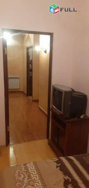 LA04667 Վարձով 3 սենյականոց բնակարան Խաղաղ Դոնի փողոց , Էրեբունի մասիվ