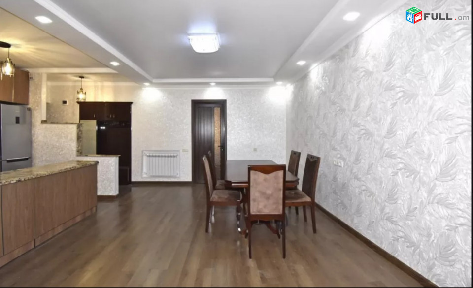 LA04682 Վարձով 3 սենյականոց բնակարան Գրիբոյեդովի փողոցում 