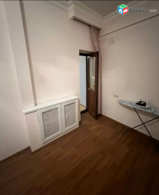 LA04688 Վարձով 2 սենյականոց բնակարան Ամիրյան փողոց , նորակառույց 