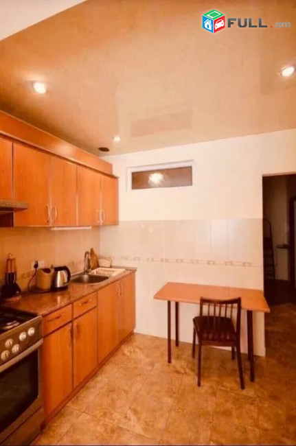 LA04690 Վարձով 2 սենյականոց բնակարան Վարդանանց փողոցում 