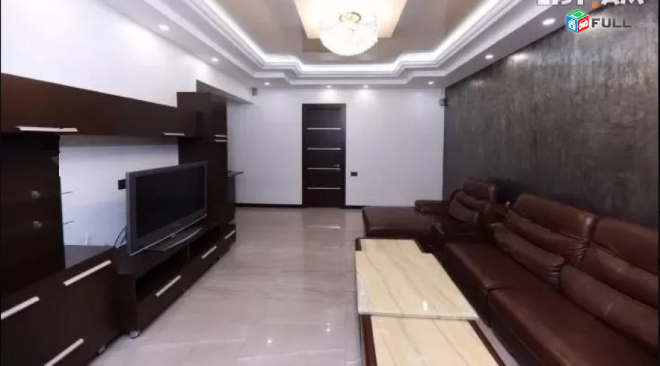 LA04691  Վարձով 3 սենյականոց բնակարան Աբովյան փողոցում 