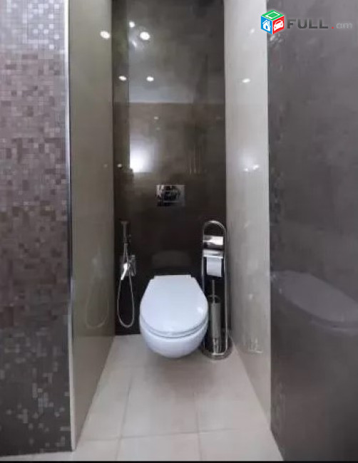 LA04691  Վարձով 3 սենյականոց բնակարան Աբովյան փողոցում 