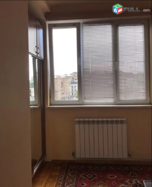 LA04713 Վարձով 2 սենյականոց բնակարան Արամ Խաչատրյան փողոցում