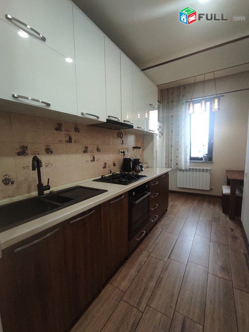 LA04734 Վարձով 3 սենյականոց բնակարան 2 Մասիվ , Նելսոն Ստեփանյան փողոց