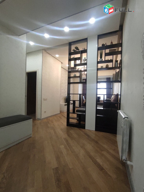 LA04734 Վարձով 3 սենյականոց բնակարան 2 Մասիվ , Նելսոն Ստեփանյան փողոց