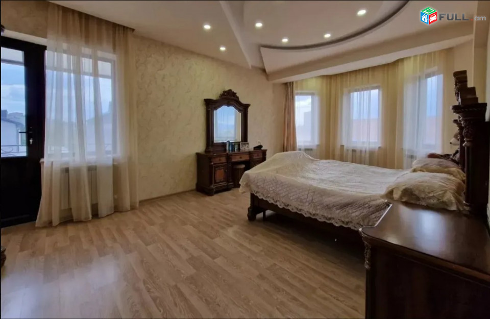 LA04732 Վարձով 4 սենյականոց առանձնատուն Ավան , Պետրոս Դուրյան թաղամասում 