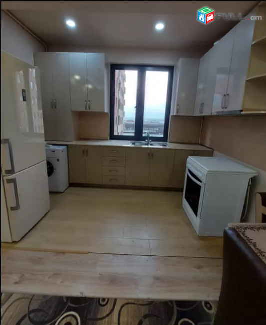 LA04741 Վարձով 3 սենյականոց բնակարան Նիկողայոս Տիգրանյան փողոց 