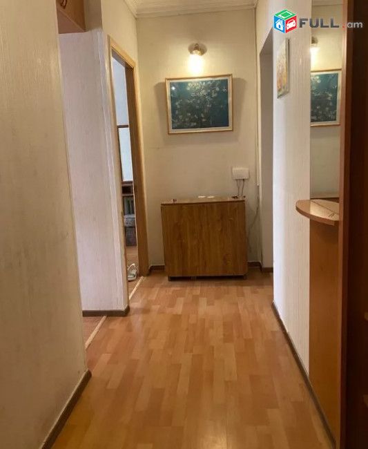 LA04751 Վարձով 2 սենյականոց բնակարան Վիկտոր Համբարձումյան փողոց