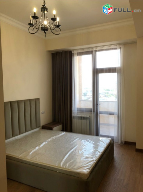 LA04752 Վարձով 4 սենյականոց բնակարան Սեբաստիա, Լենինգրադյան փողոցների խաչմերուկում