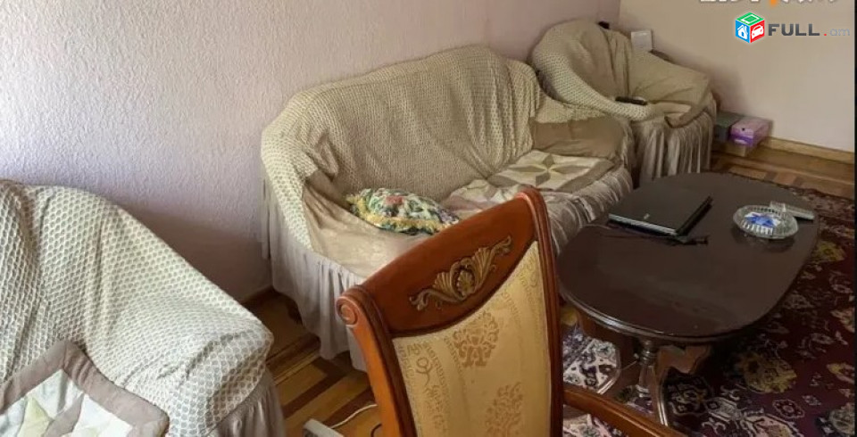 LA04761 Վարձով 4 սենյականոց բնակարան Բյուզանդի փողոց , Վերնիսաժի մոտ