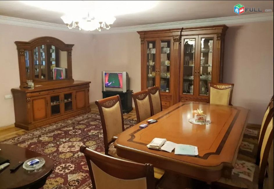 LA04761 Վարձով 4 սենյականոց բնակարան Բյուզանդի փողոց , Վերնիսաժի մոտ