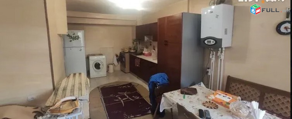 LA04761 Վարձով 4 սենյականոց բնակարան Բյուզանդի փողոց , Վերնիսաժի մոտ