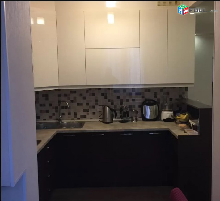 LA04763 Վարձով 2 . 3 դարրձրած բնակարան Զաքյան փողոցում 