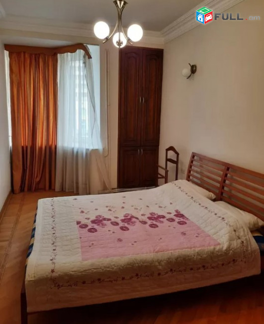 LA04765  Վարձով է տրվում 4 սենյականոց բնակարան Զաքյան փողոցում