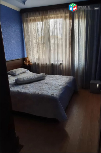 LA04781 Վարձով 4 սենյականոց բնակարան  Լենինգրադյան փողոցում