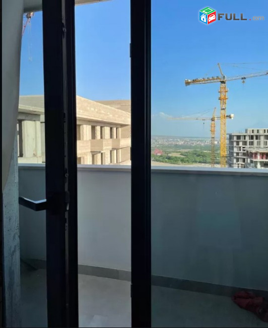 LA04783  Վարձով  3 սենյականոց բնակարան Լենինգրադյան փողոց, նորակառույց շենք