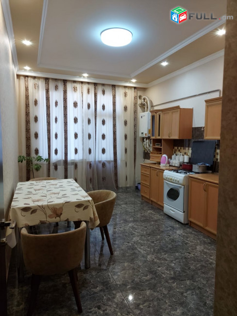 LA08680  Վարձով 4 սենյականոց 3 հարկանի առանձնատու Ֆրունզե փողոց , Կինո Հայրենիքի մոտ