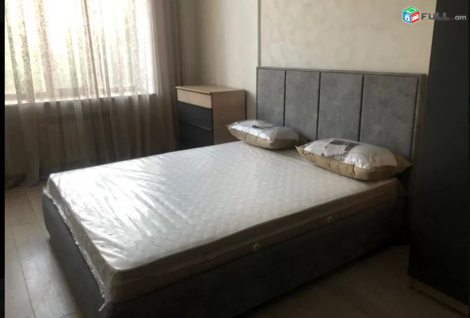 LA04833 Վարձով 3 սենյականոց բնակարան Կոմիտաս , Արևելյան խոհանոցի դիմաց