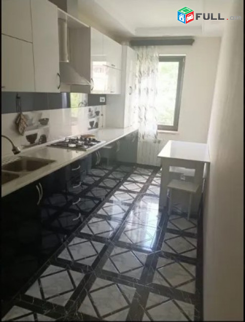 LA04880 Վարձով 3 սենյականոց բնակարան Սասնա Ծռեր , նորակառույց 