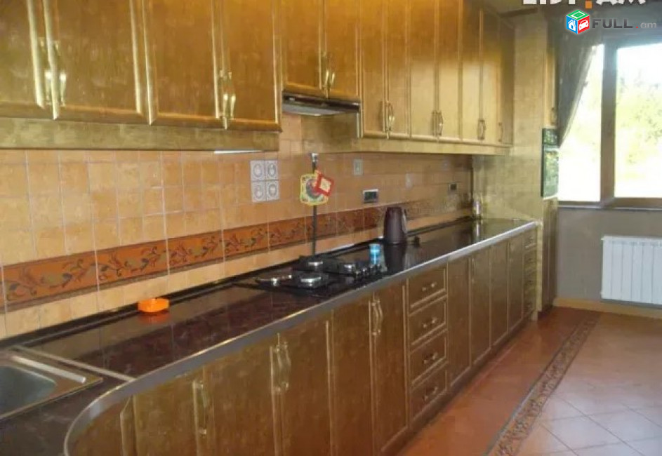 LA04909  Վարձով 3 սենյականոց բնակարան Լվովյան փողոցում 
